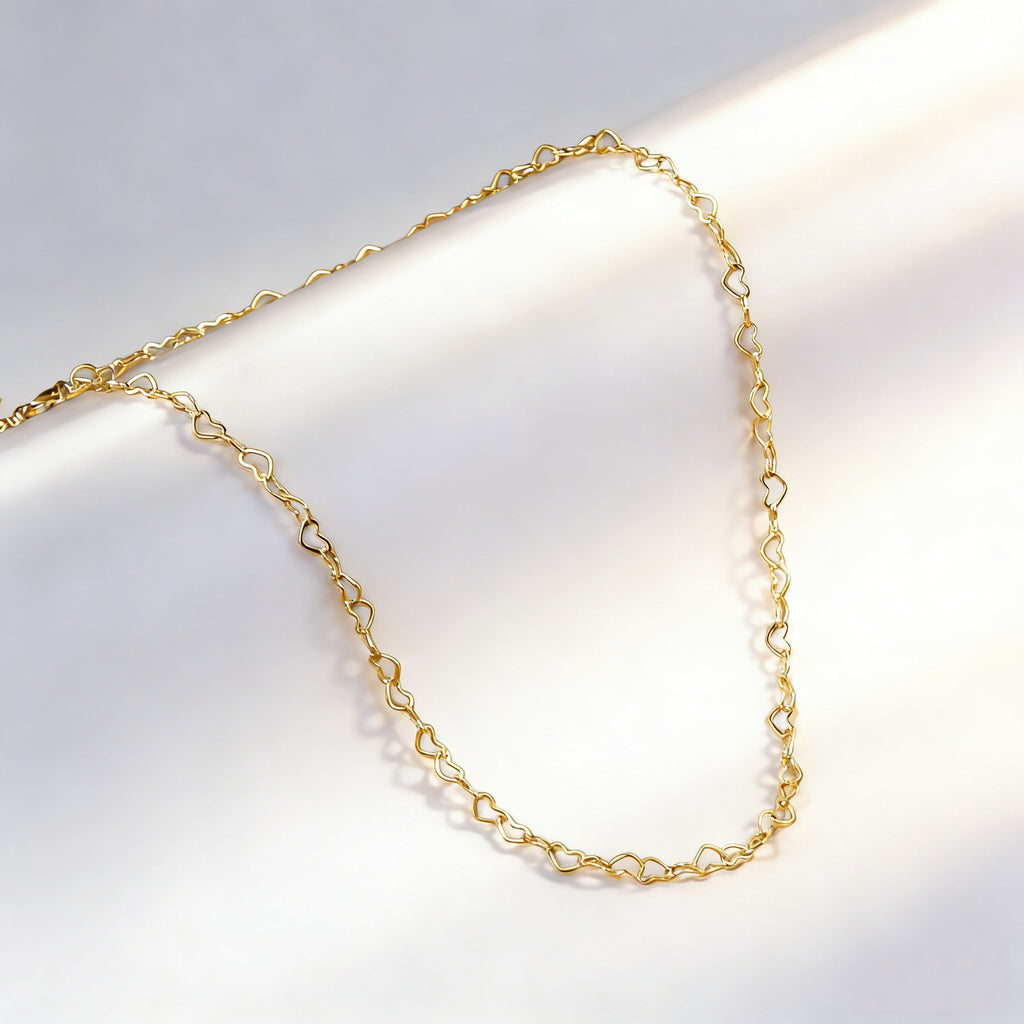 Minimal Heart Link Necklace