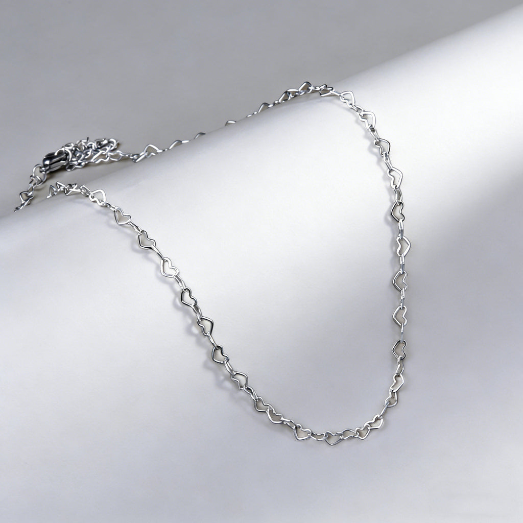 Minimal Heart Link Necklace